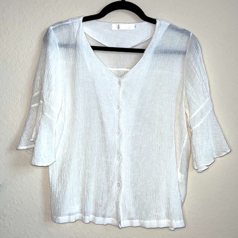 Button up blouse. Size: X-Large